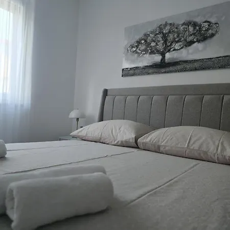 Lavanda شقة بيبينيا