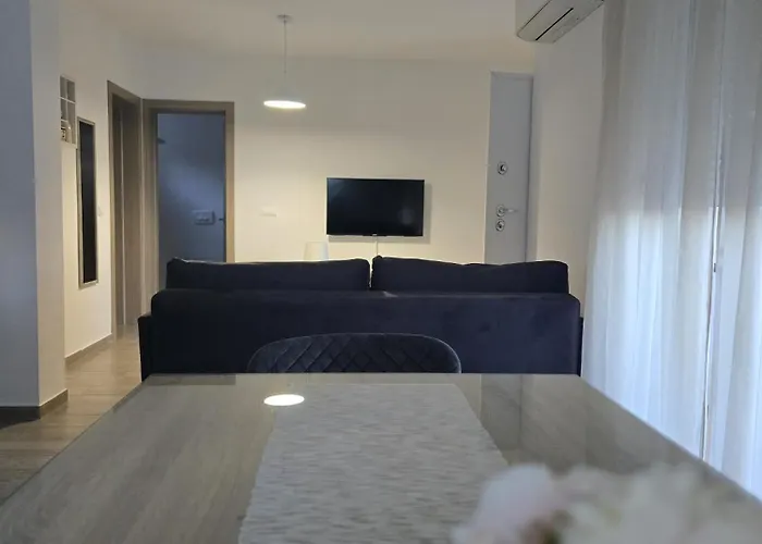 Lavanda بيبينيا