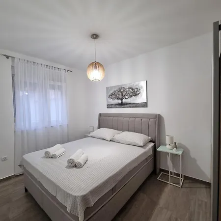 Apartman Lavanda *
